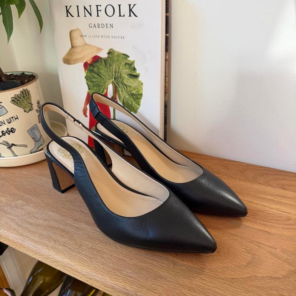 Vince Camuto Pebbled Leather Slingback Pointed Toe Heels 9.5